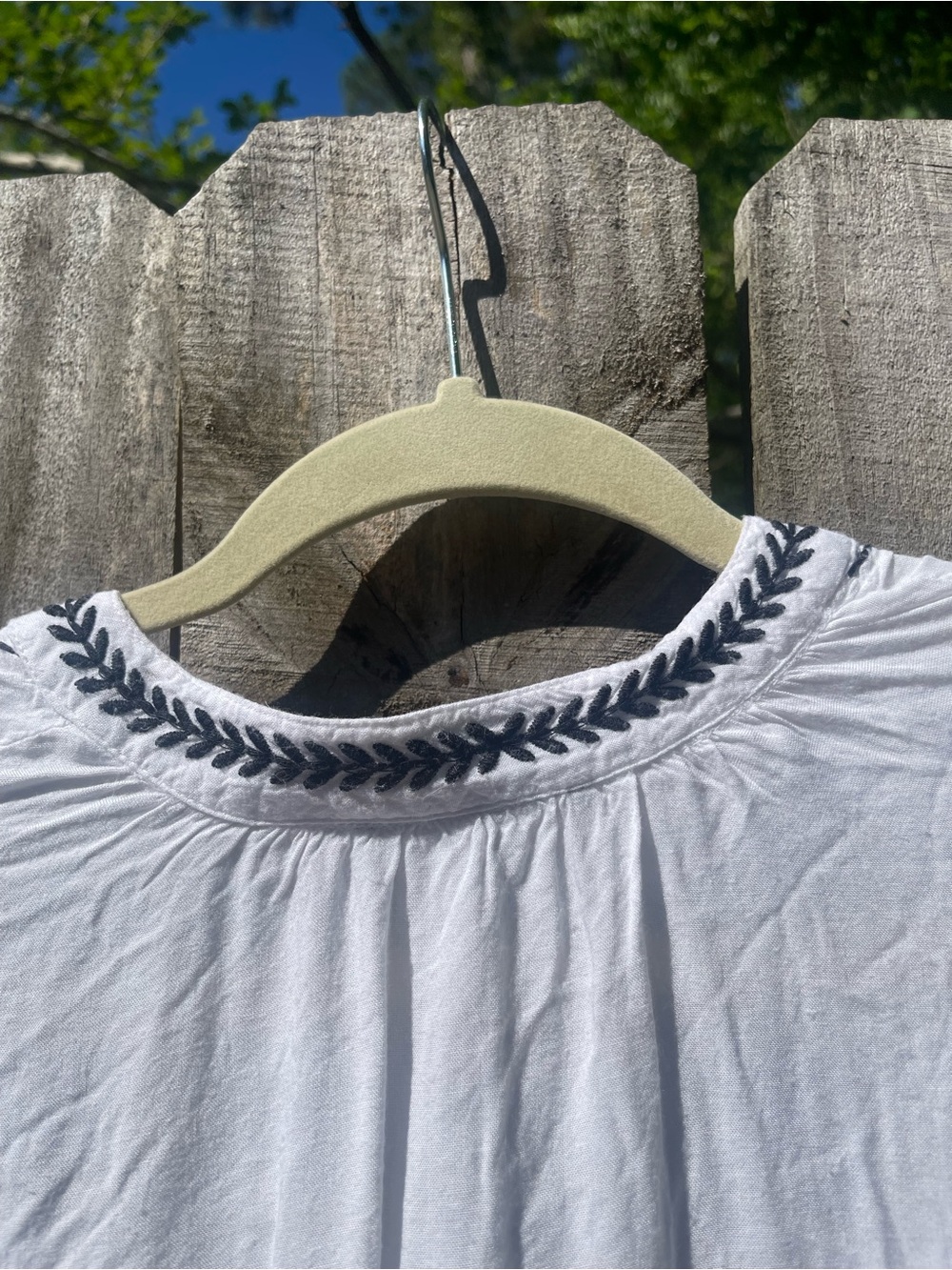 blue island White Tunic with Black Embroidered Trim Size M - Picture 13 of 14